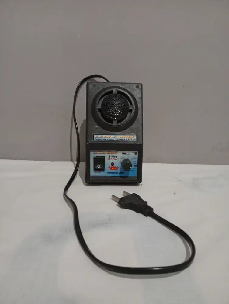 Alat ultrasonic pengusir tikus dan serangga