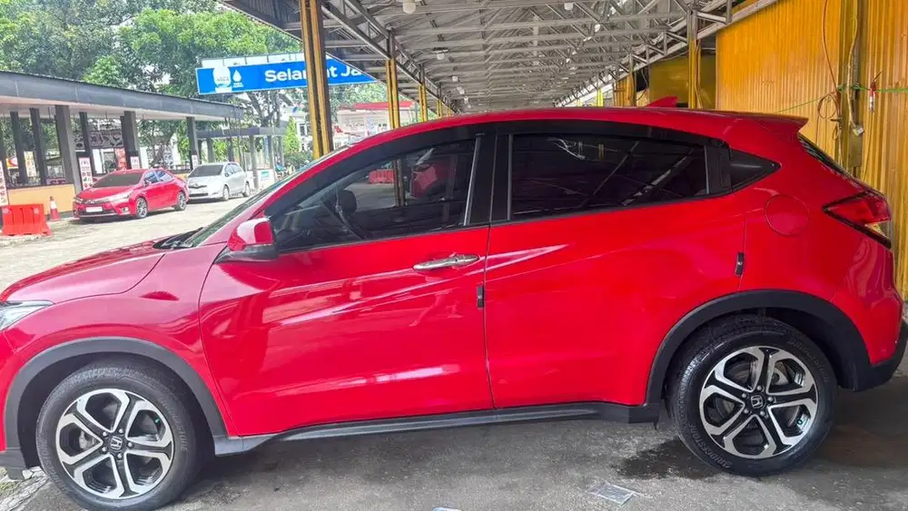 [USER] Dijual Mobil HRV Merah Metalik Rare Item E 1.5CVT