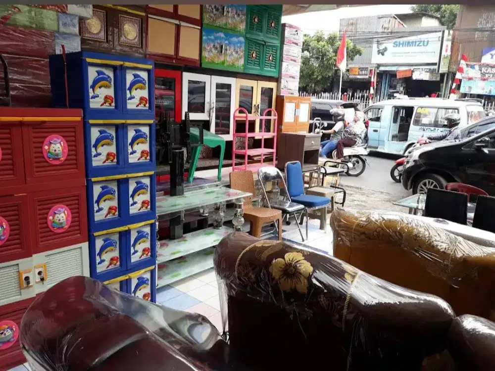 Disewakan Ruko 2 lantai Luas Tanah 450 meter di  Kramat Jati BISA UNTUK MBG dan Usaha di Jakarta Timur Ex Toko Furniture