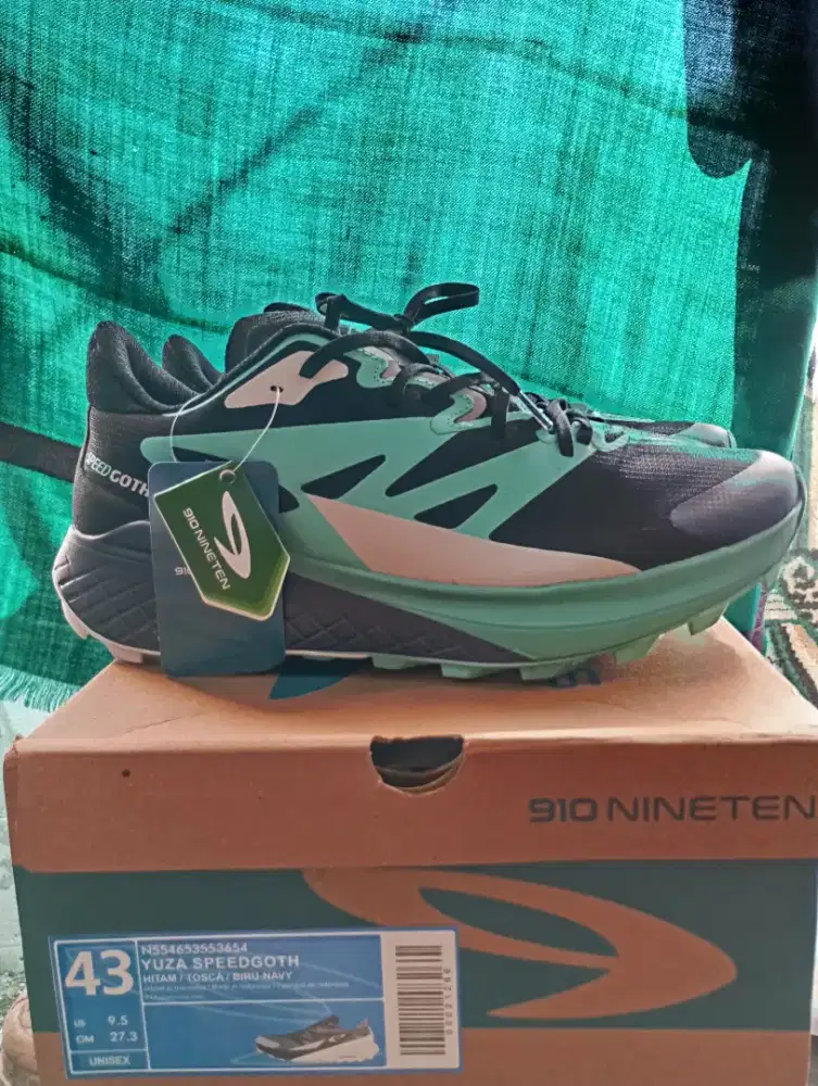 Sepatu Nineteen Speedgoth