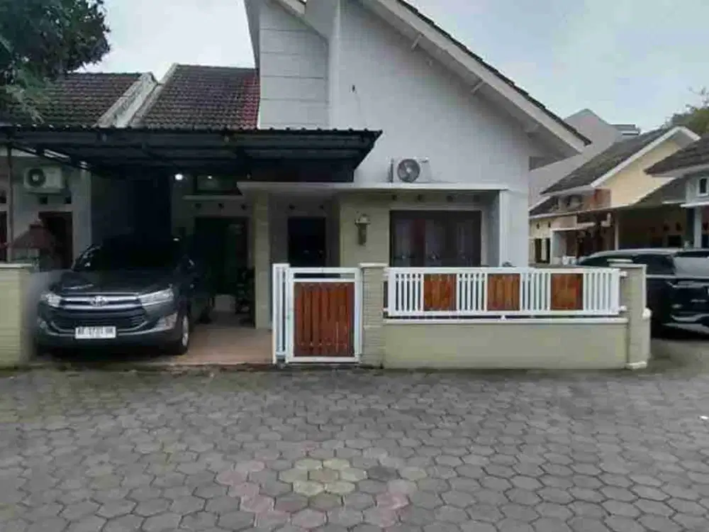 Rumah Bagus Di jl  Magelang Dekat Fly over Jombor, Jogja Citu Mall, Kampus UGM