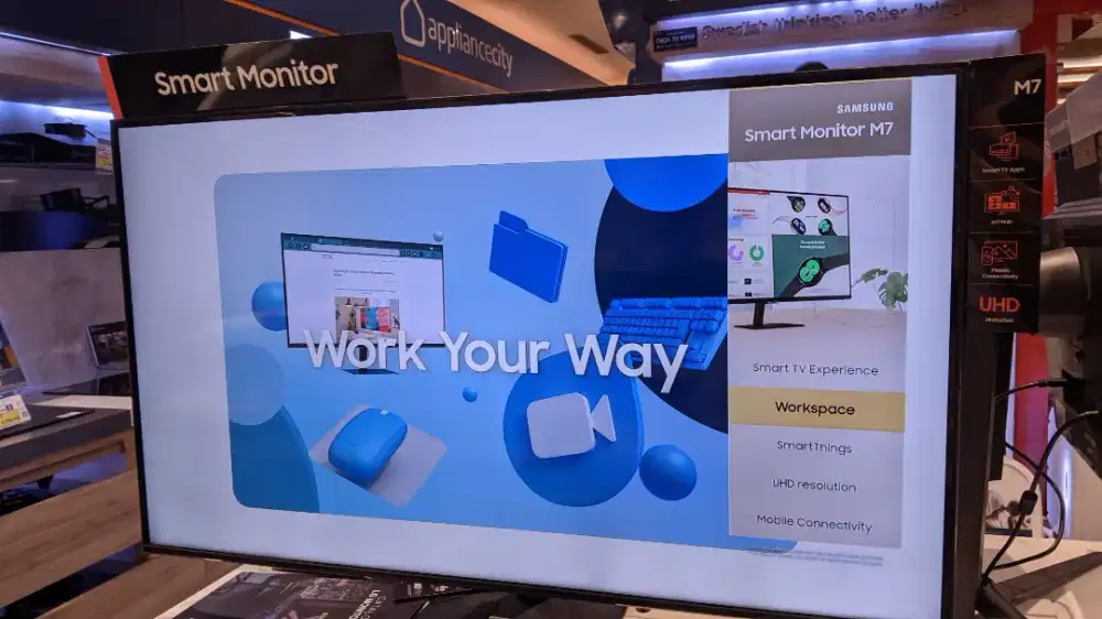 SAMSUNG SMAR MON 43 INCH 4K 60GHZ BLACK