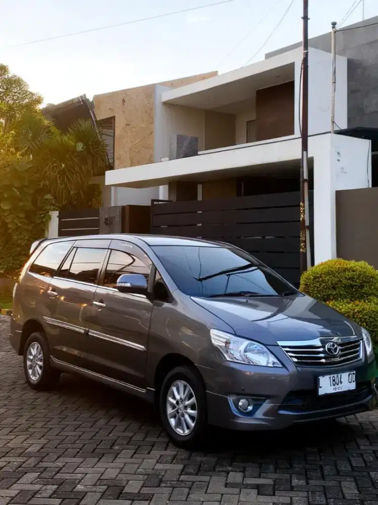 Kijang Grand Innova 2.0 V Luxury 2012 Captain Seat