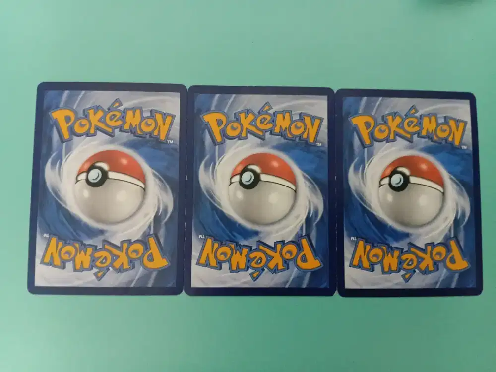 3 kartu Pokemon acak