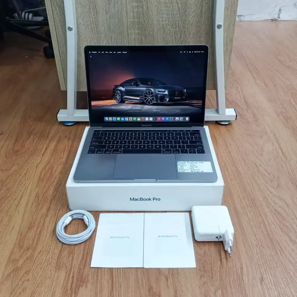 MacBook Pro Retina 13 2016 Core i5 / 8 GB / 256 GB Touchbar