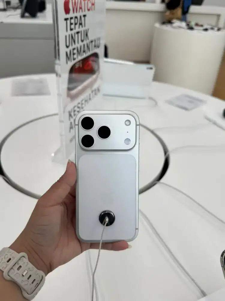 iPhone 17 Pro promo cicilan 0%