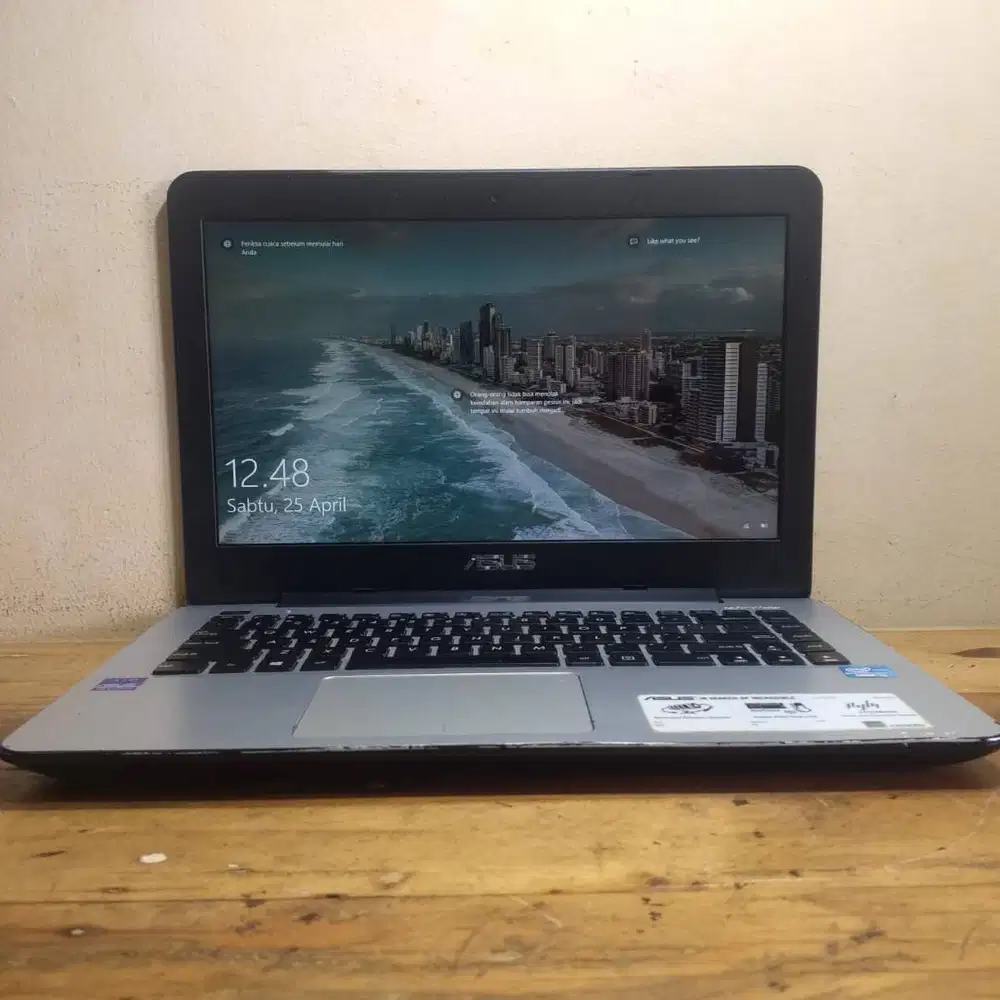 MURAH Asus core i3-4005U Ram 4 GB HDD 500 GB