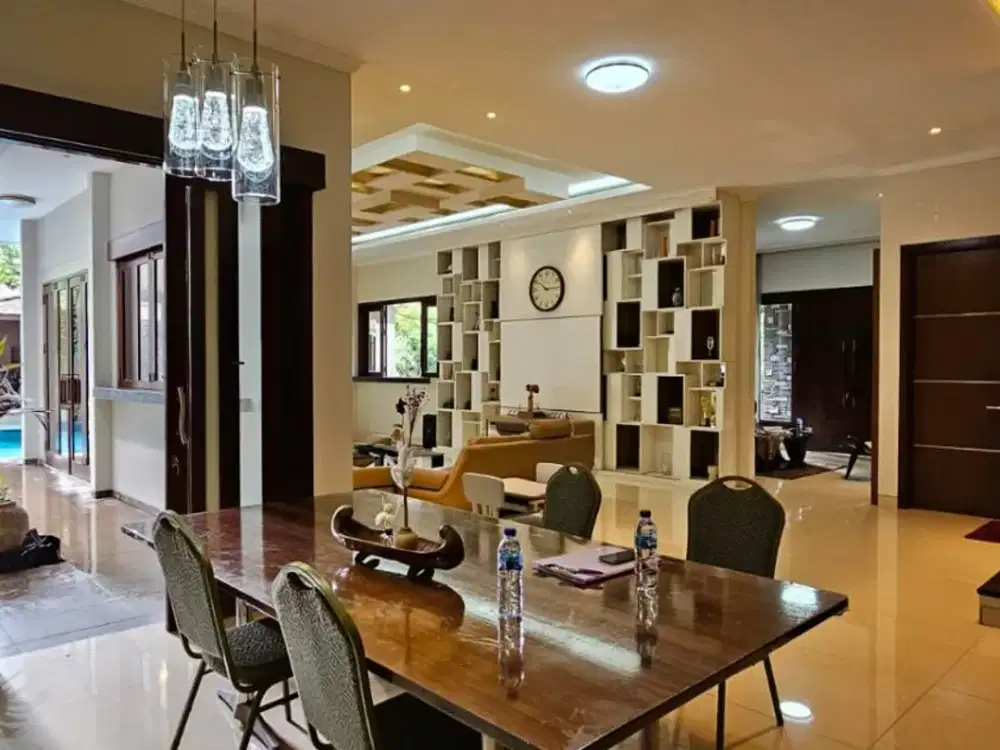 Dijual Rumah Mewah Posisi Hook Lokasi Strategis Dekat Kebayoran Park di Sektor 7 Bintaro Lr-11288