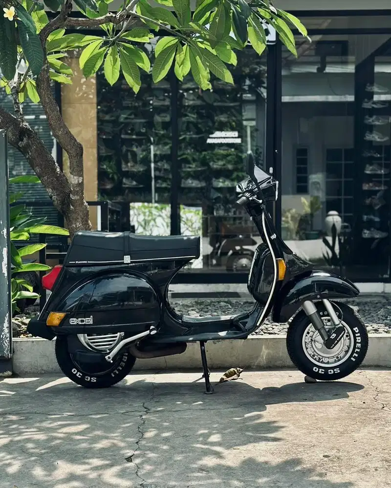 Vespa excel 1997 black lucido hitam
