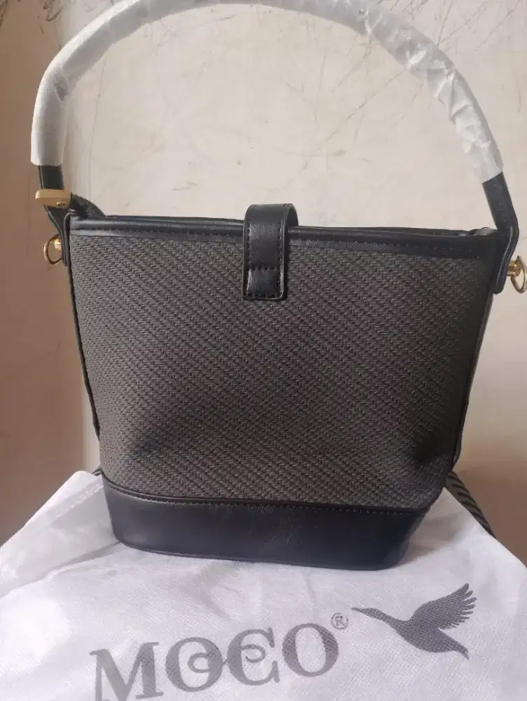 Tas Selempang/Tangan Hitam Mocco