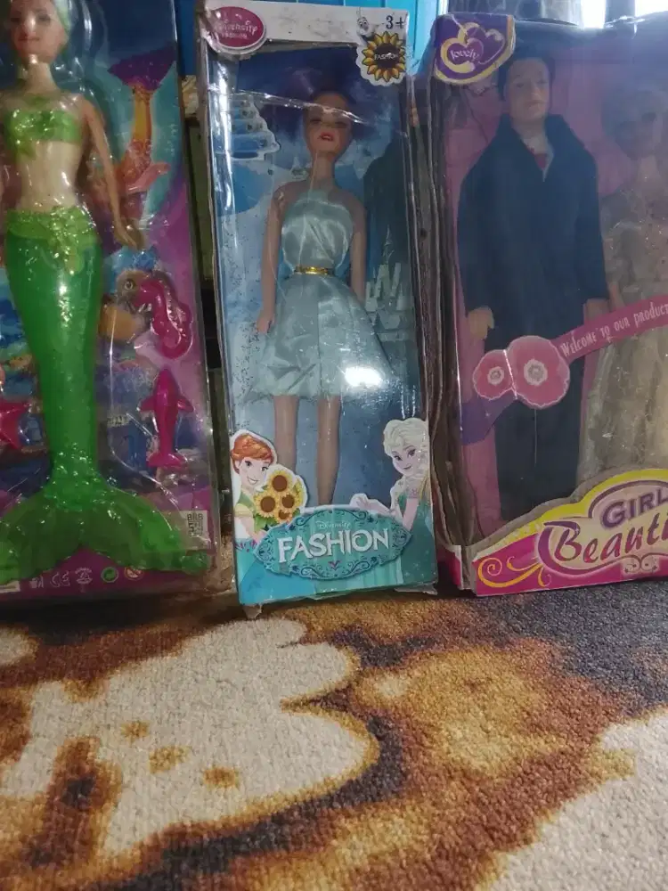 Boneka Barbie kalo minat