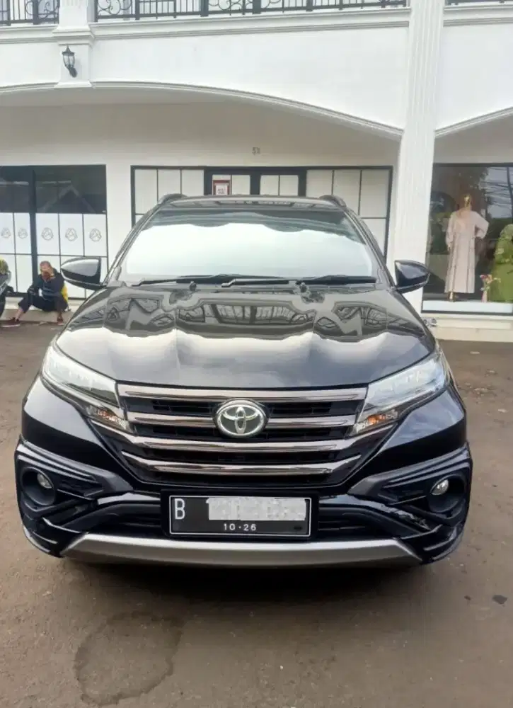 Toyota Rush GR AT 2021 hitam, mulus