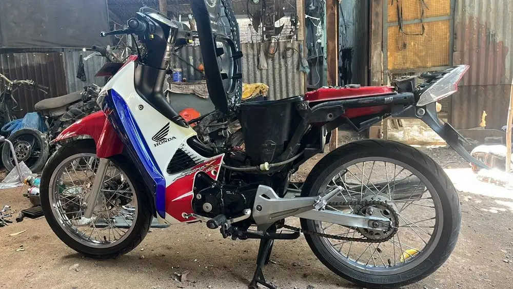 Velg supra atau karisma