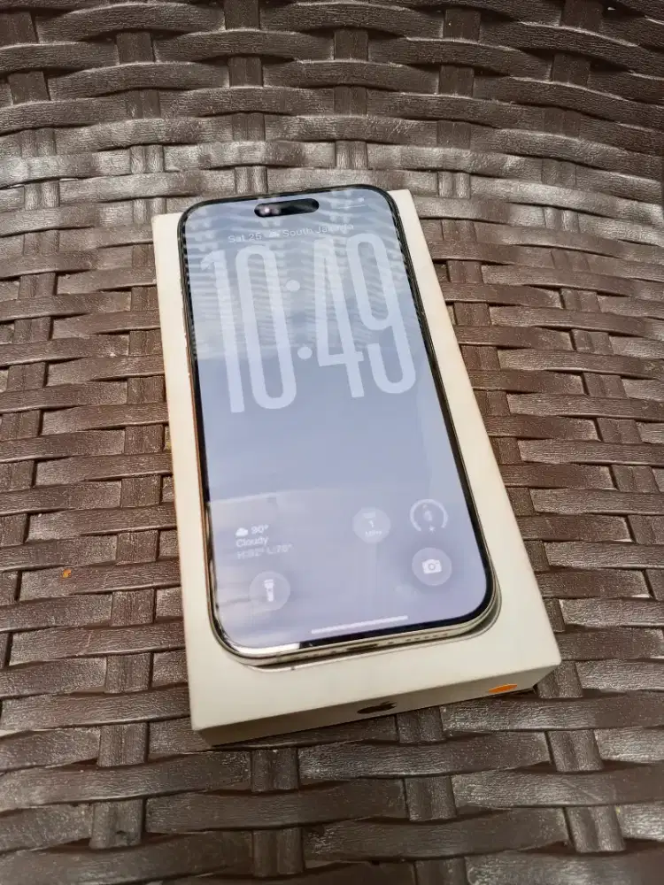 iPhone 15 Pro 256GB Garansi Ex iBox Battery Health 85% Like New