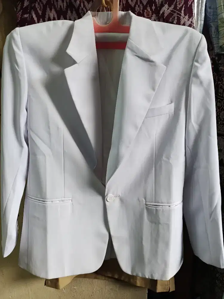 Jas putih pria /wanita.