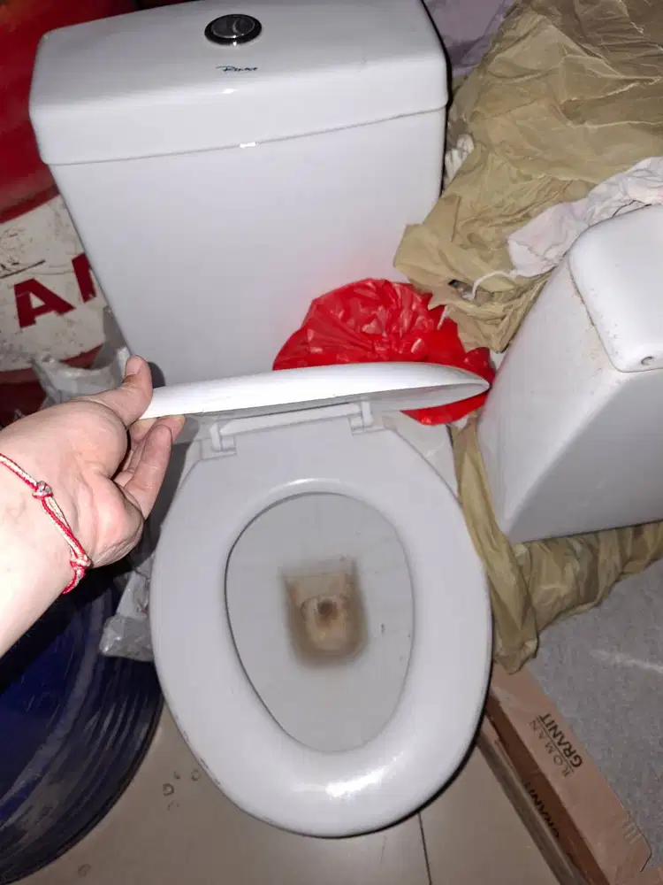 Kloset duduk Renovo KH 858