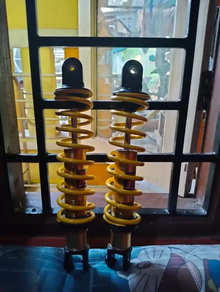 Shock belakang aerox merk yss