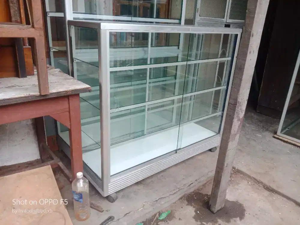 Etalase Warung 120cm mulus