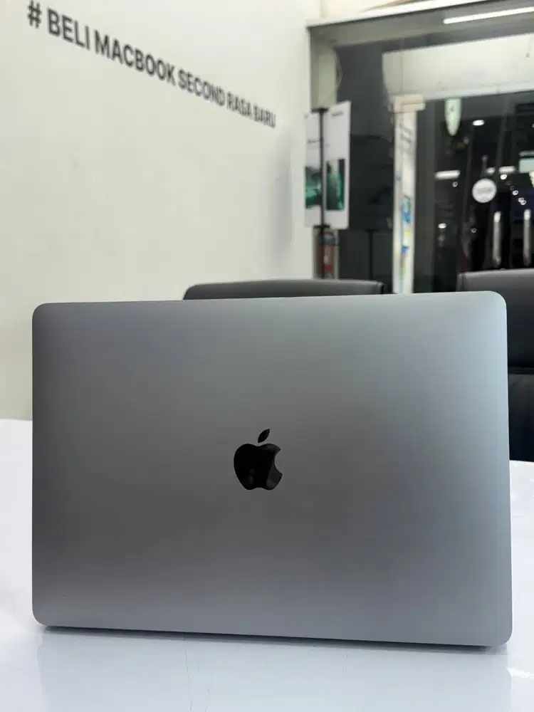 Macbook Pro 2020 31/1TB i7