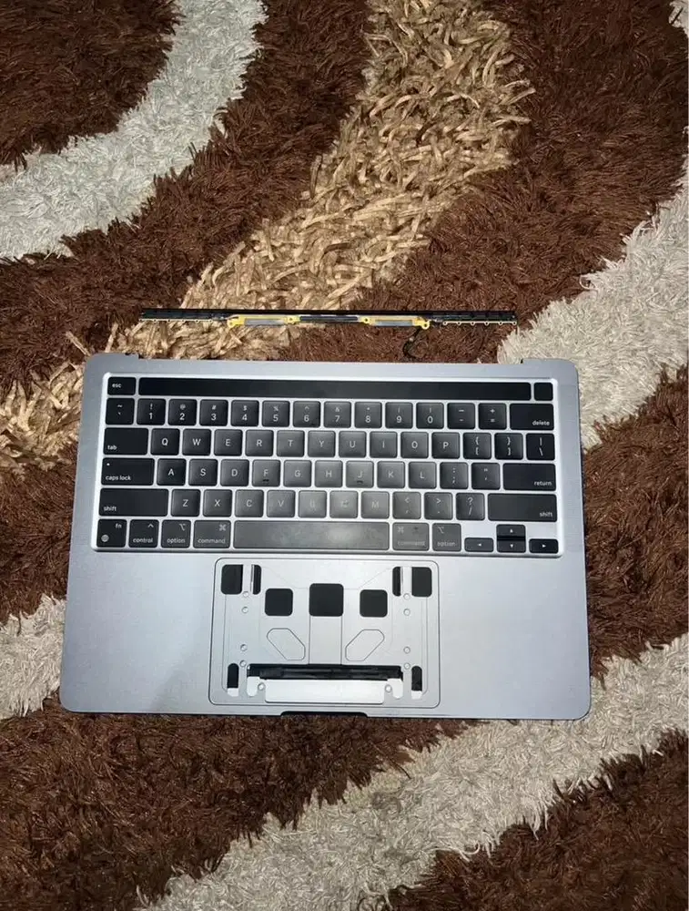 Macbook pro m2 2022 part