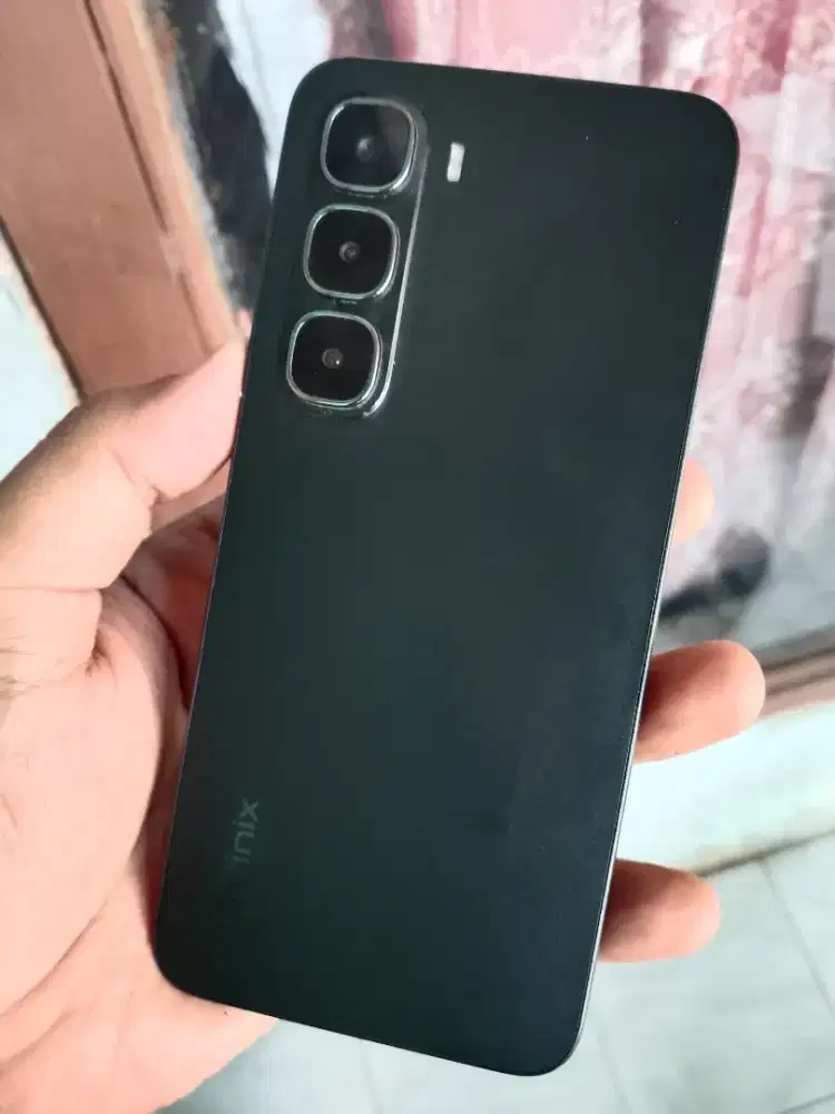 infinix hot 60i Ram 8+8/256