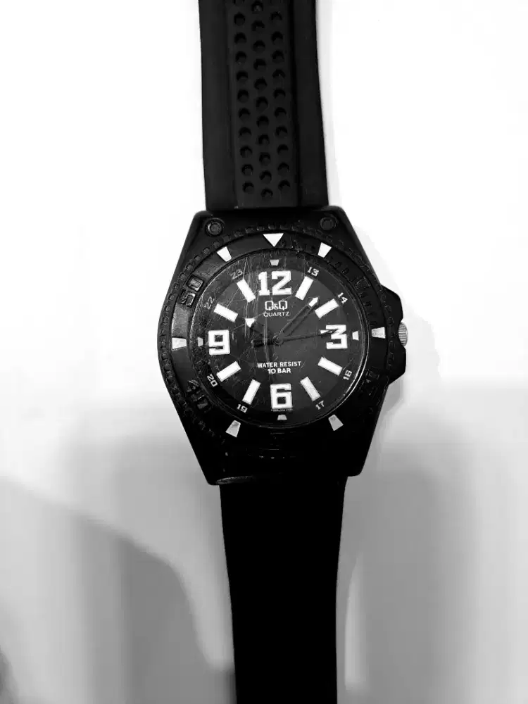 Jam Pria Merk Q&Q Original asli bagus