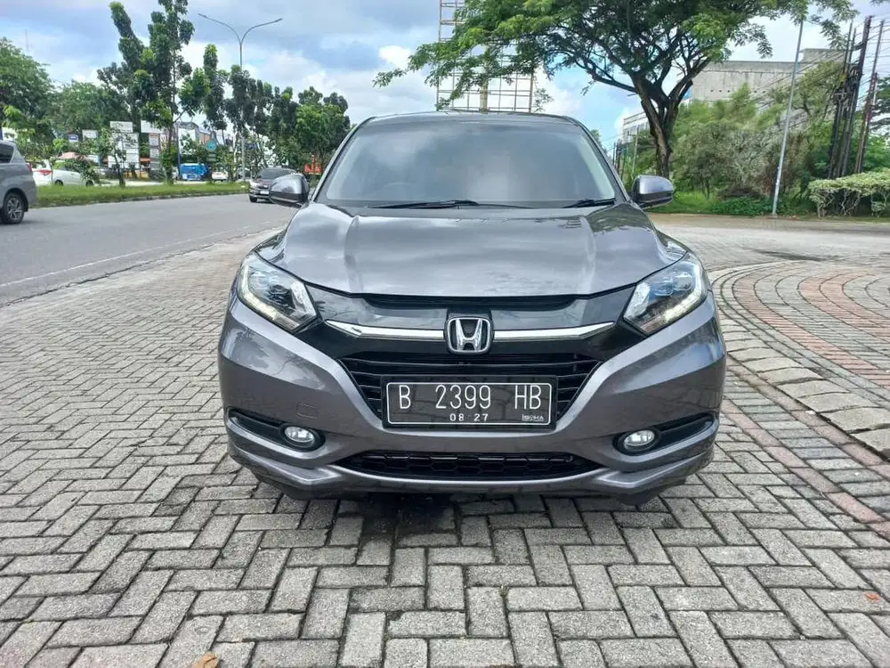 Dijual honda hrv prestige sunroof 2017 dp 15jt