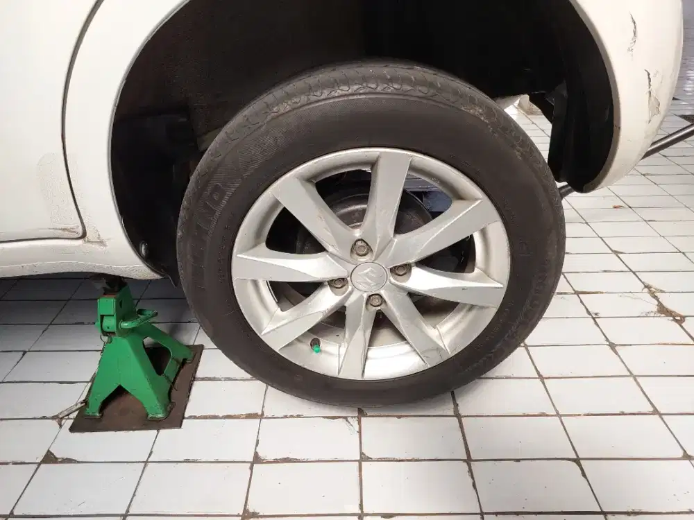 Ban Bekas Bridgestone 2021, 2 pcs - Mobil Splash