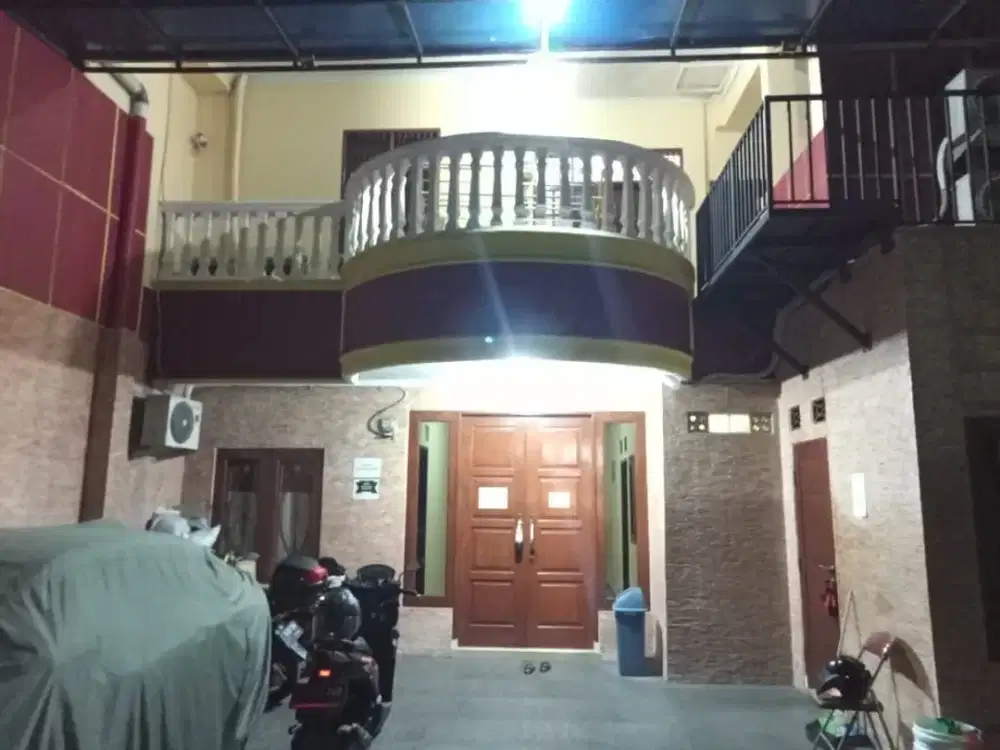Rumah Kost 20 Kamar di Jatinegara