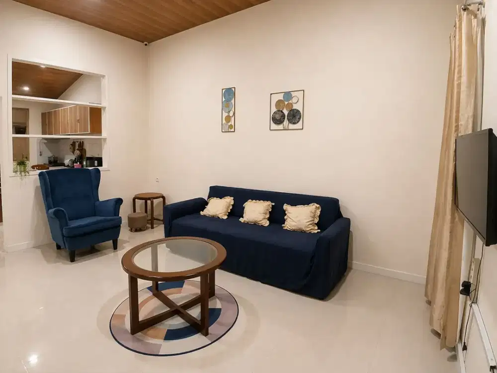 DISEWA RUMAH BULANAN FURNISH HARGA NEGO DI VENESIA SENTUL CITY SSR1051