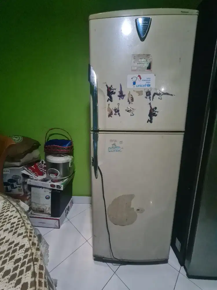 Kulkas 2 pintu Panasonic