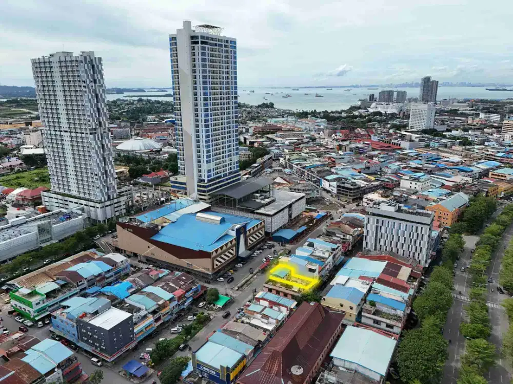 dijual 2 unit ruko Gandeng 2,5 lantai depan lucky plaza dan apartemen formosa nagoya