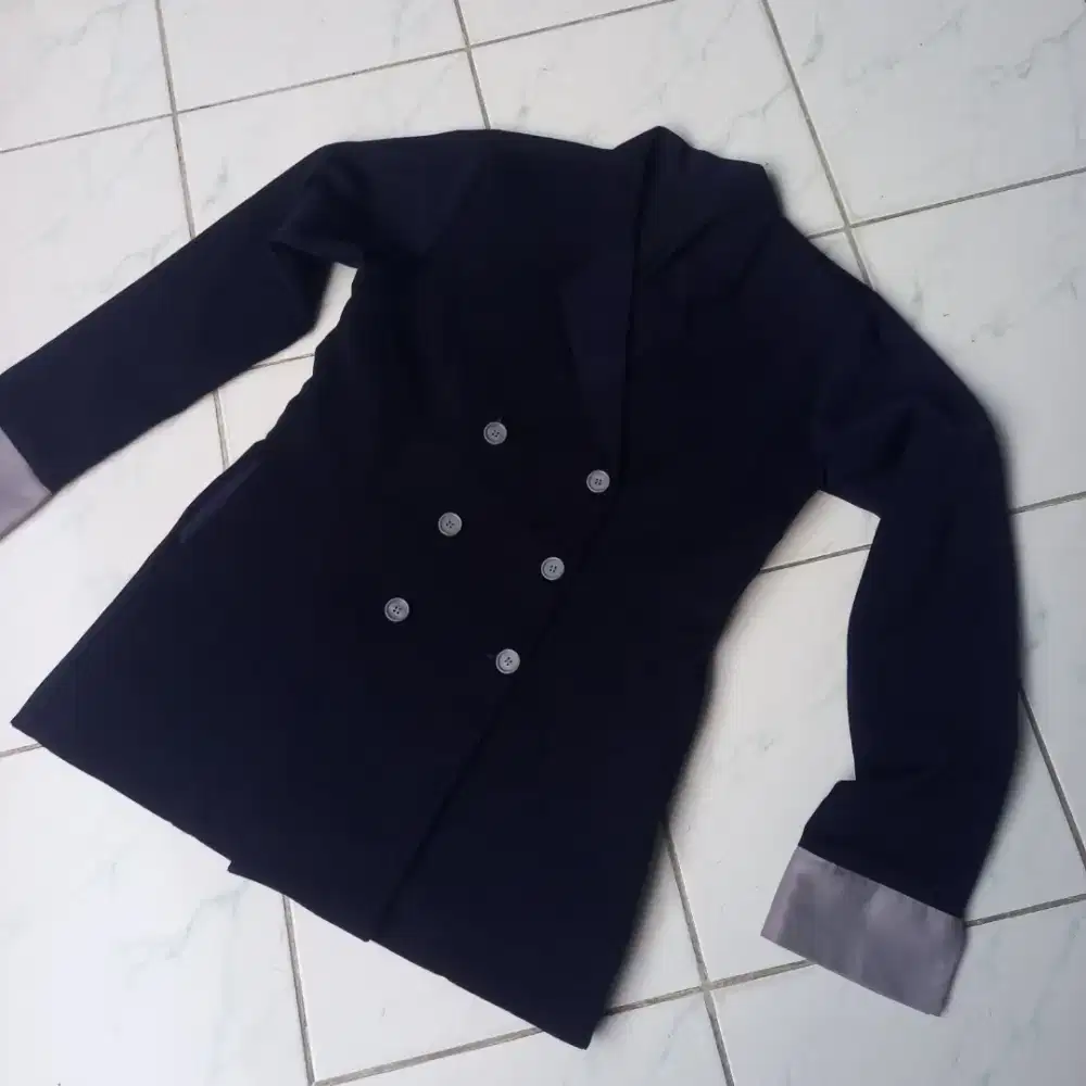 4 jas dan gaun wanita