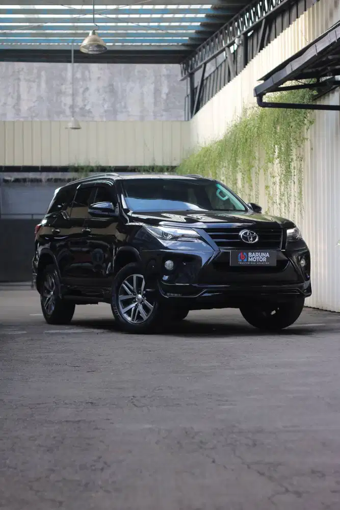 (BERGARANSI) Toyota Fortuner 2.4 VRZ Hitam 2018