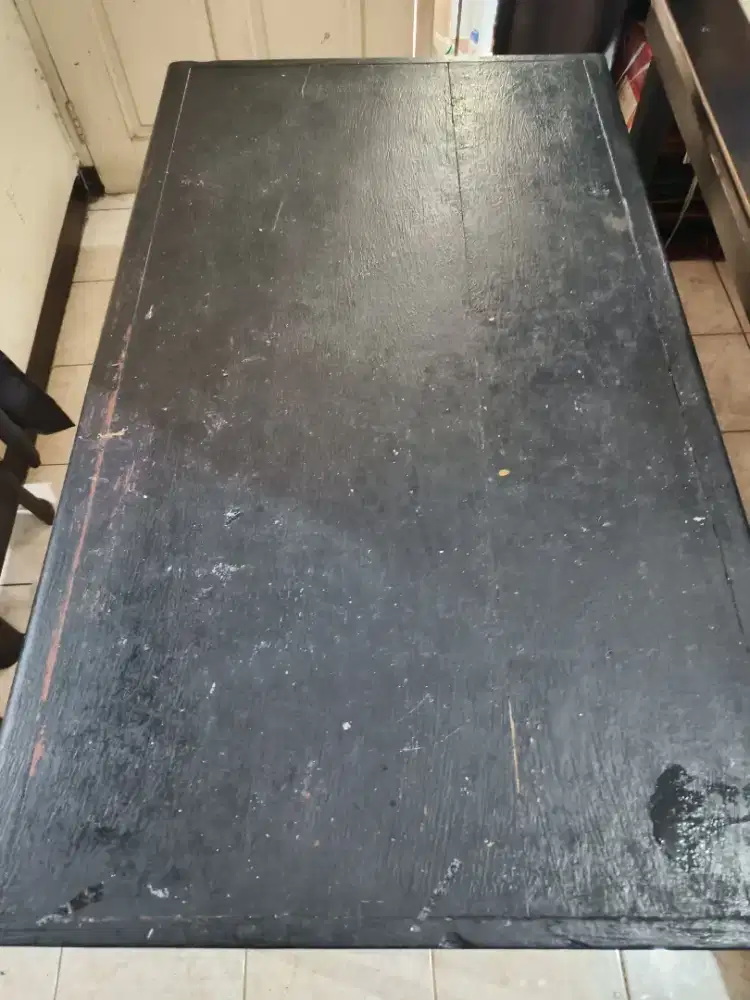 Meja Hitam Bahan Triplek Tebal