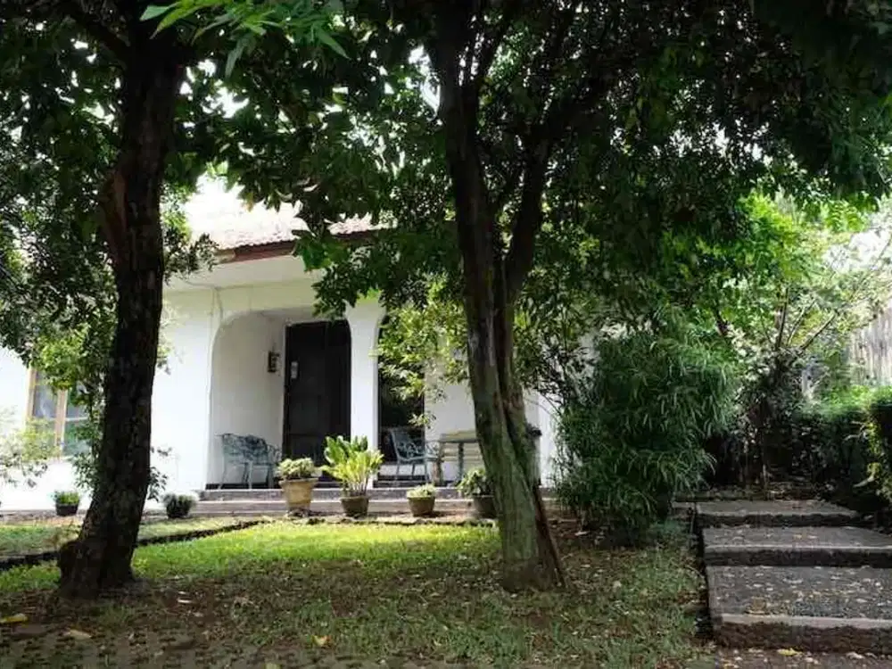 DIJUAL RUMAH LUAS DI KOMPLEK PERHUBUNGAN TANAH KUSIR JAKSEL