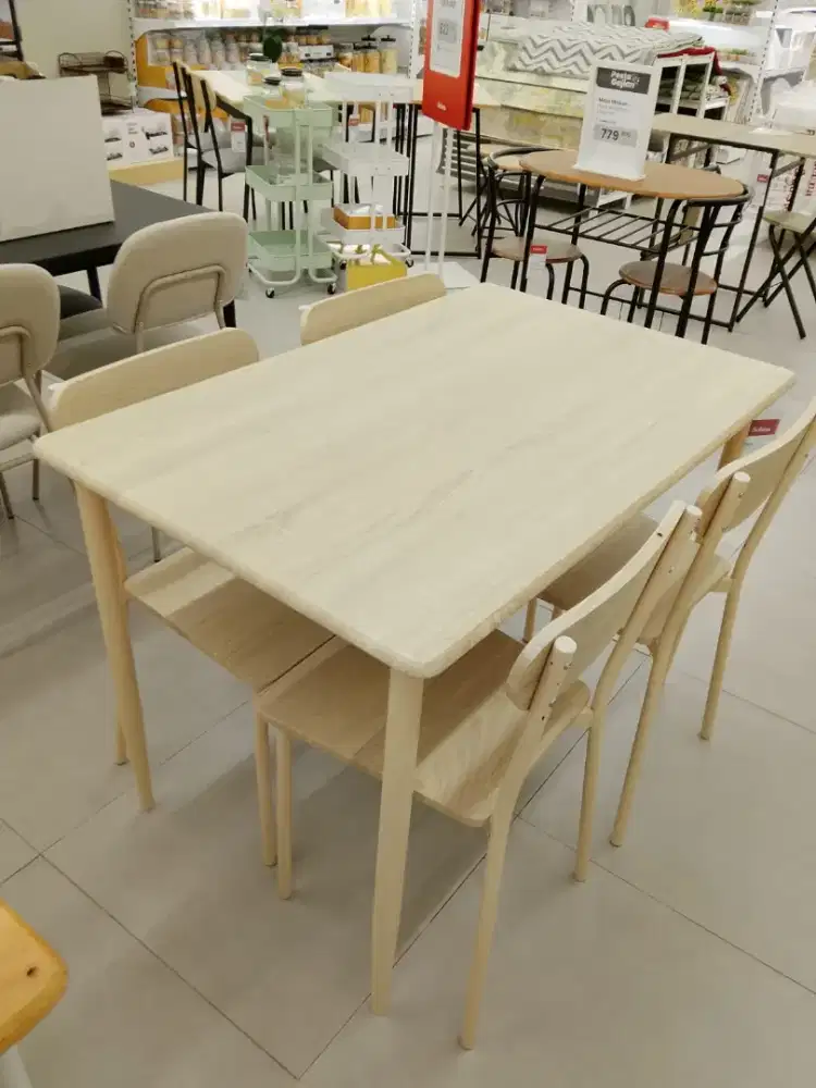 Selma Lamira Set Meja Makan 4 Kursi - Krem