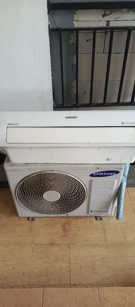 Ac Samsung 1/2 pk kondisi baik hanya outdoor suka mati2