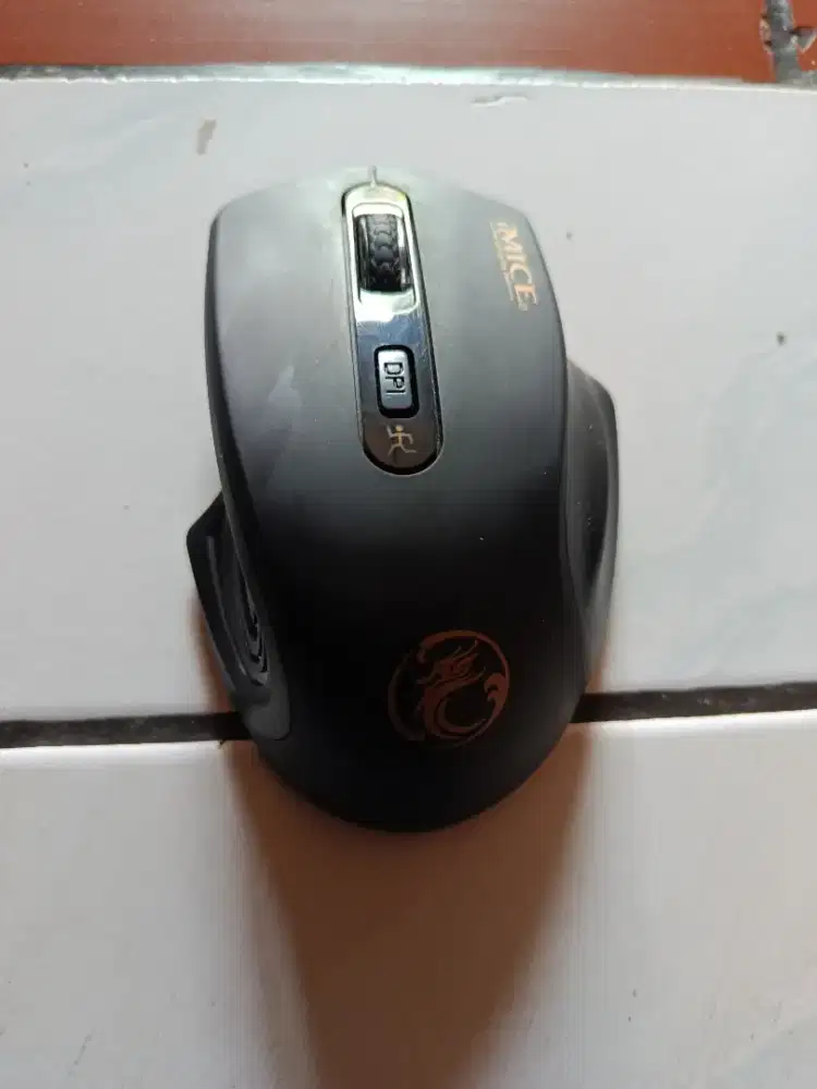 Mouse wireless gaming like new