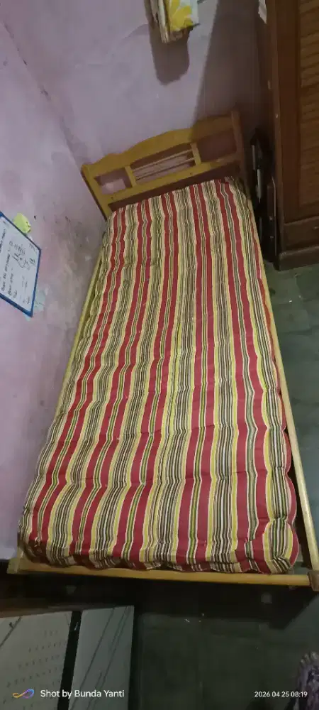 Tempat tidur single 90x120