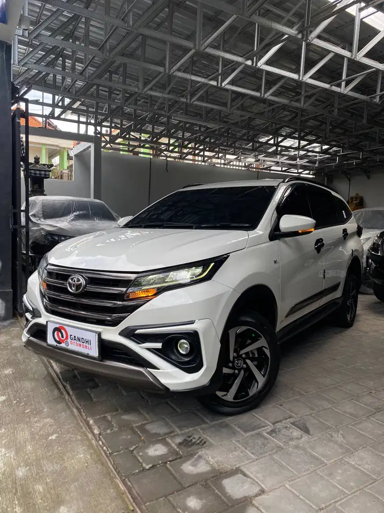 TOYOTA RUSH GR SPORT 1.5 AT 2022 Matic