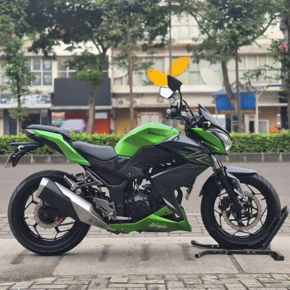 KAWASAKI Z250 FI 2016 HIJAU KM 17K PAJAK PANJANG KAYAK BARU