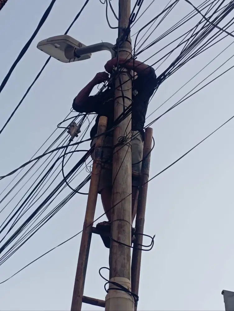 Jasa Teknisi Listrik & Proyek / Kuli Bangunan