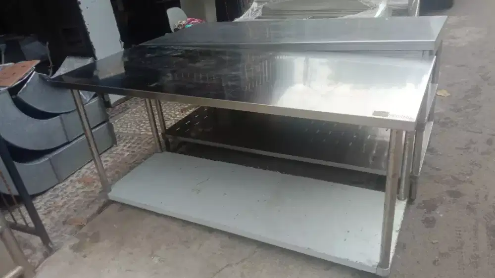 Meja stainless 2 susun merk getra