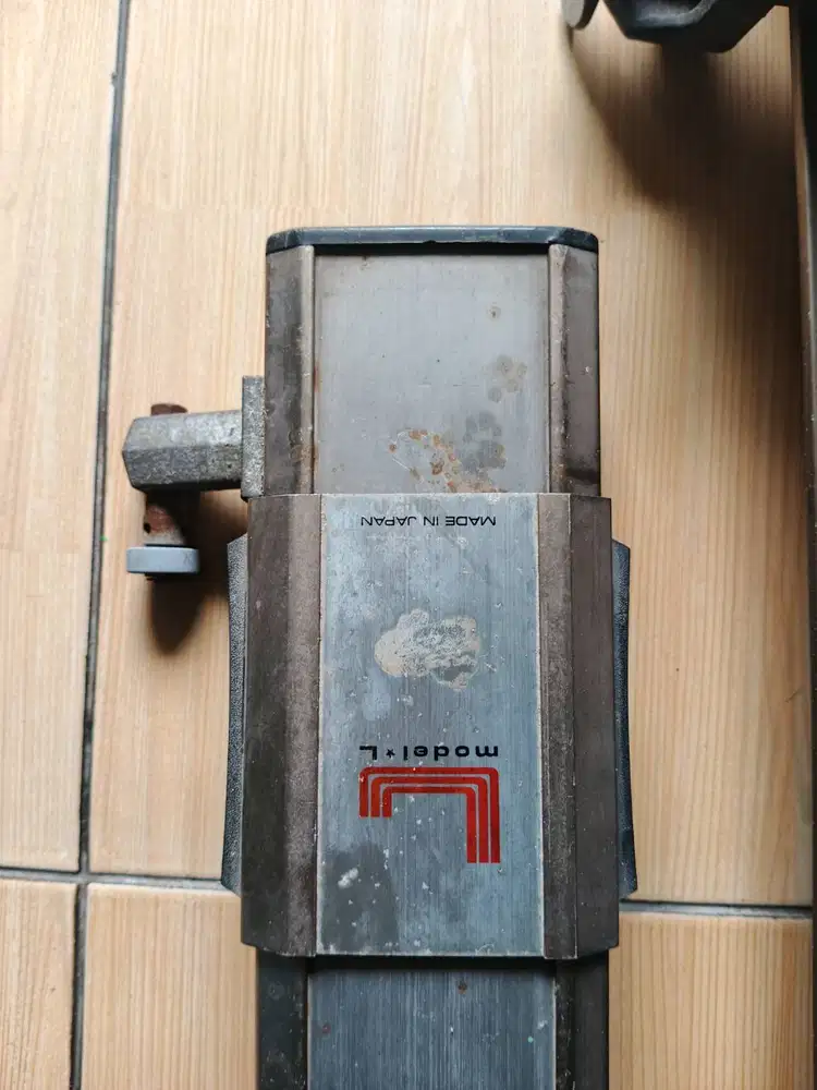 Mesin gambar manual bentuk L