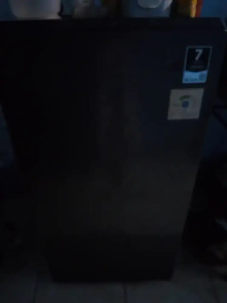 DI JUAL CEPAT KULKAS 1 PINTU MERK AQUA