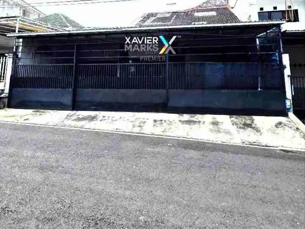 Dijual Cepat Rumah Hitung Harga Tanah Saja di Tidar Bawah, Malang