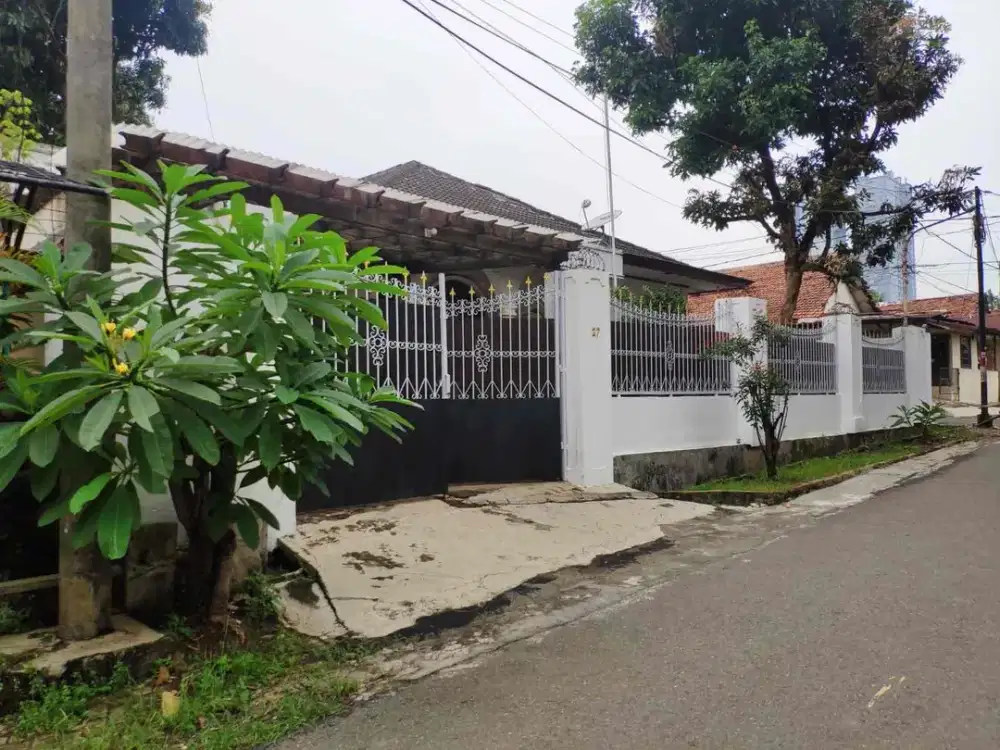 DIJUAL! RUMAH SIAP HUNI DI JALAN CENDRAWASIH KEBAYORAN LAMA
