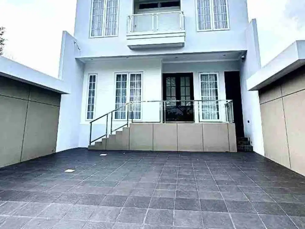 DIJUAL RUMAH MODERN SEMI FURNISH + KOLAM RENANG DI ARAYA, kOTA MALANG
