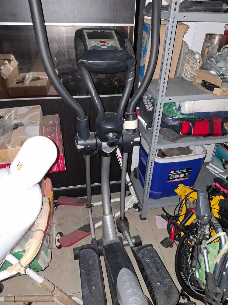 Orbitrek/Crosstrainer Gym merk Kettler Basic Line Verso 200